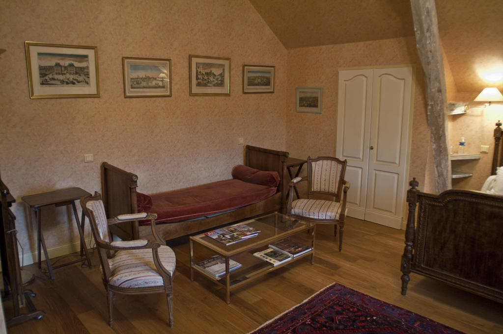 Manoir Du Bois Noblet Bed & Breakfast Louerre Стая снимка