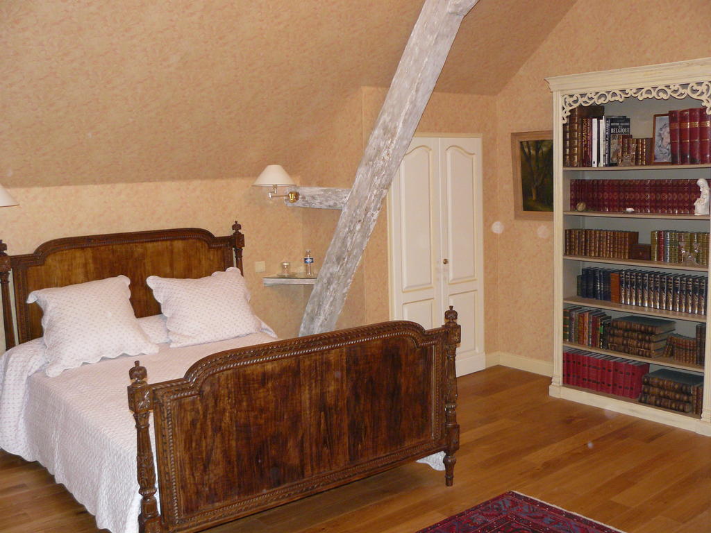 Manoir Du Bois Noblet Bed & Breakfast Louerre Стая снимка