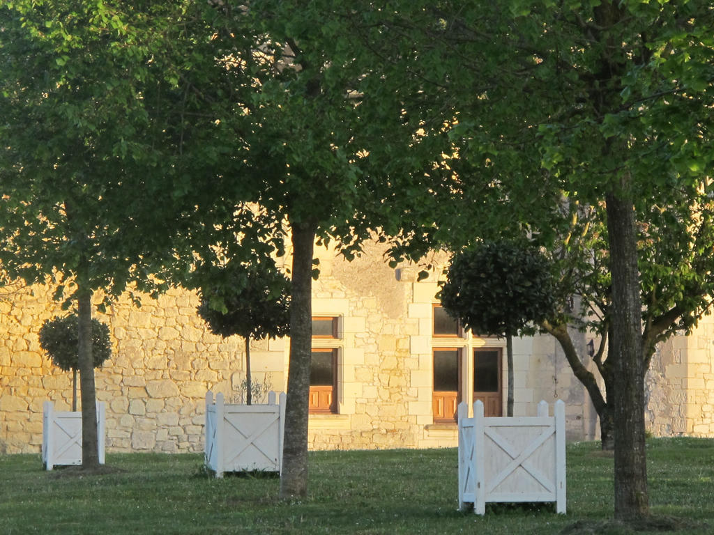 Manoir Du Bois Noblet Bed & Breakfast Louerre Екстериор снимка