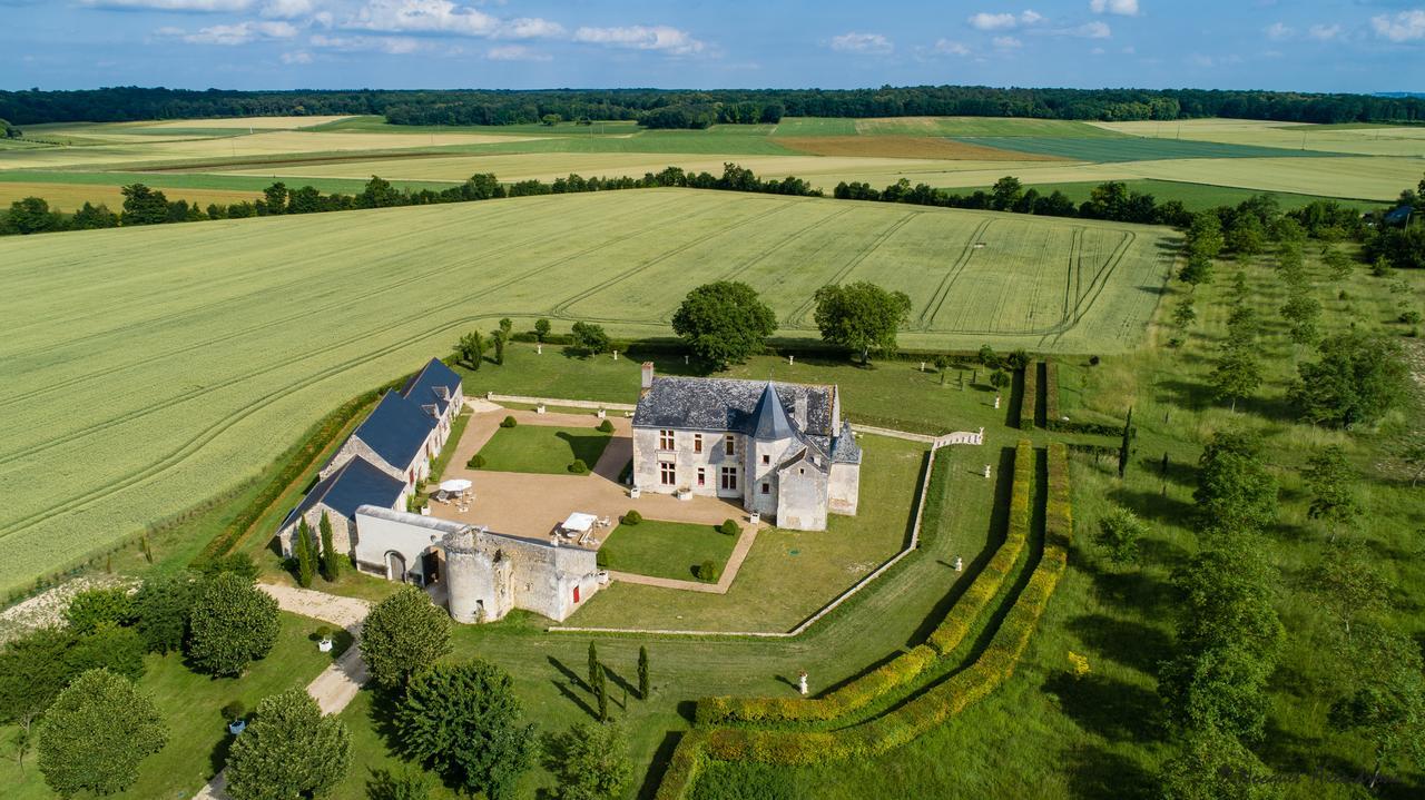 Manoir Du Bois Noblet Bed & Breakfast Louerre Екстериор снимка