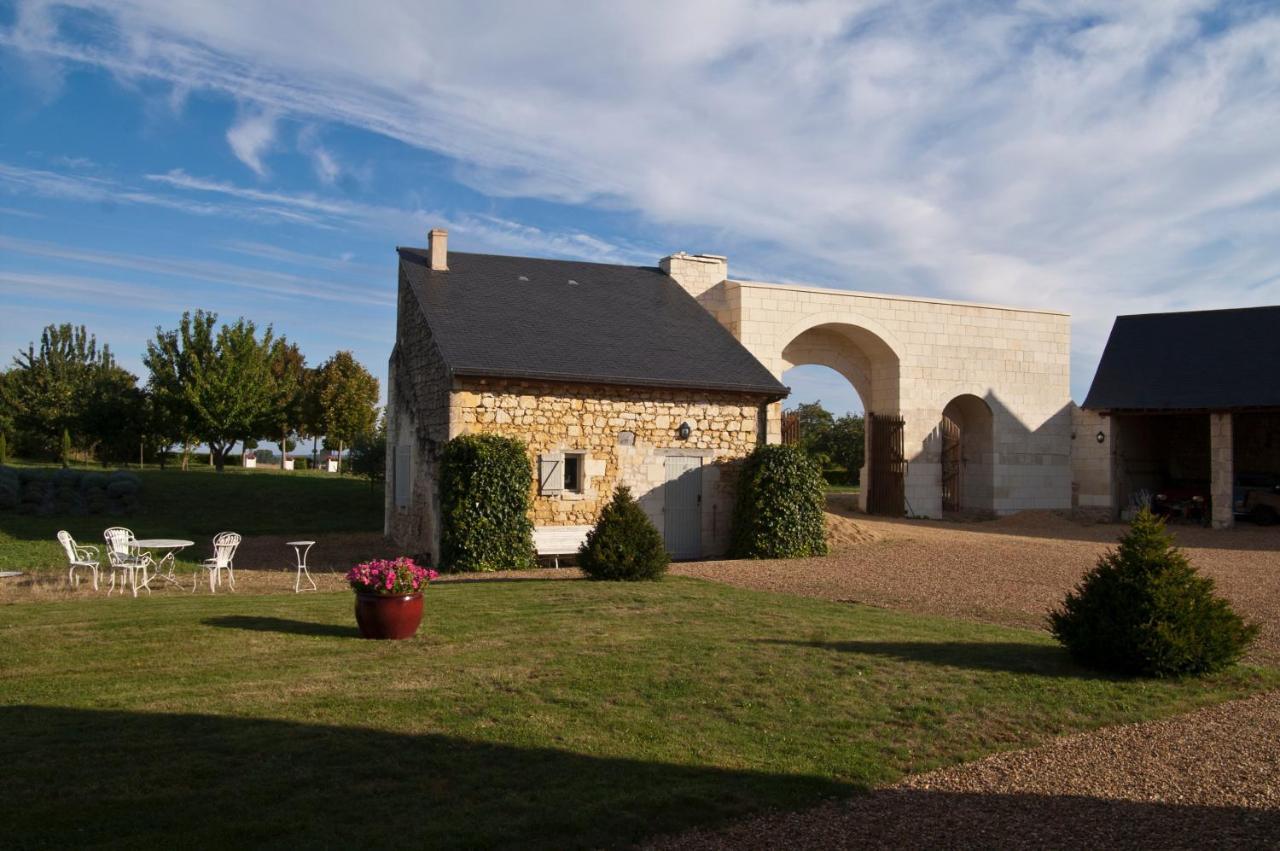 Manoir Du Bois Noblet Bed & Breakfast Louerre Екстериор снимка