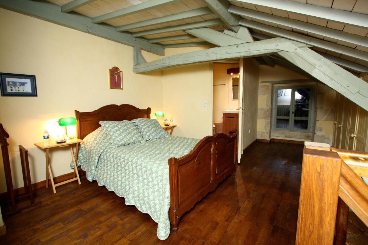 Manoir Du Bois Noblet Bed & Breakfast Louerre Екстериор снимка