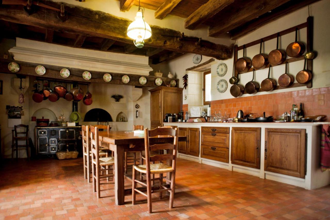 Manoir Du Bois Noblet Bed & Breakfast Louerre Екстериор снимка