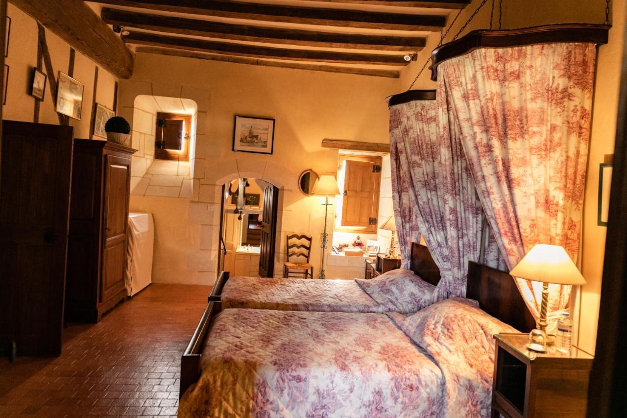 Manoir Du Bois Noblet Bed & Breakfast Louerre Екстериор снимка